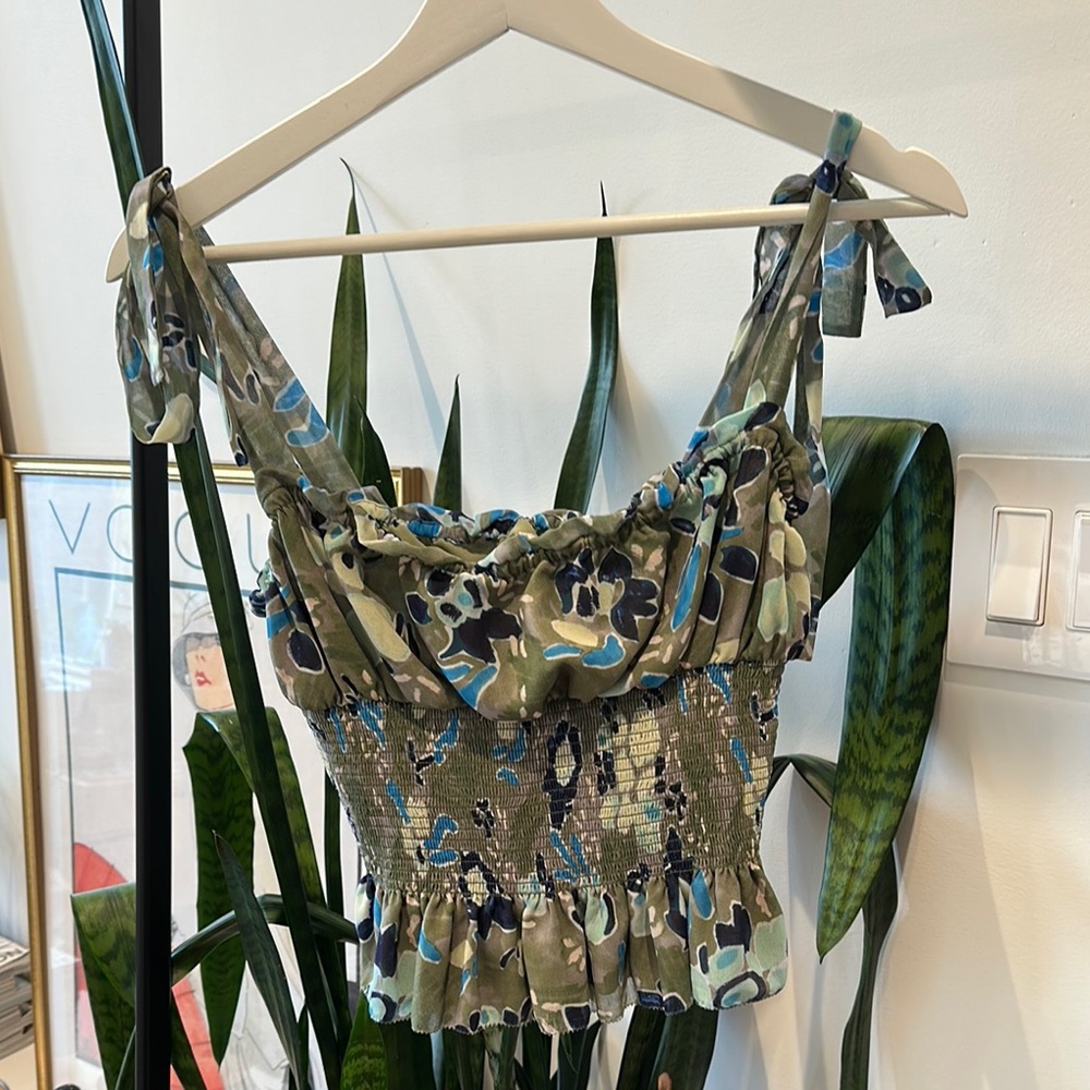 Aritzia Top